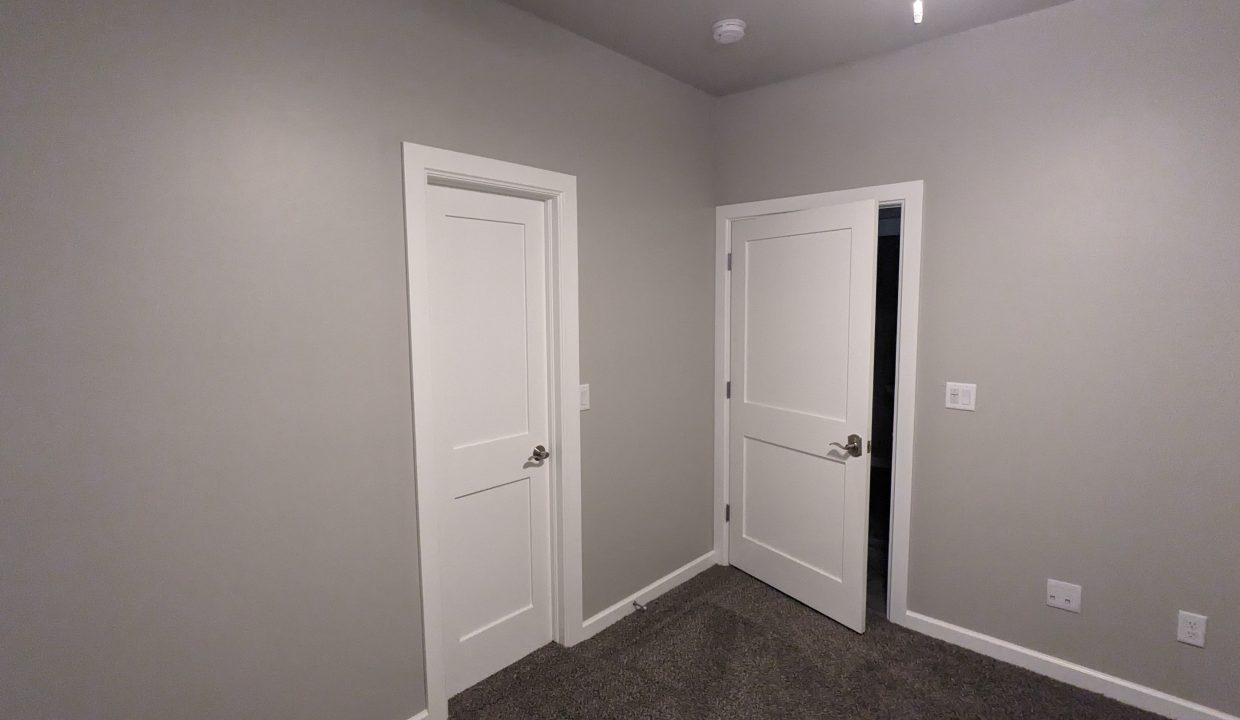 PXL_20250704_004127912.MP